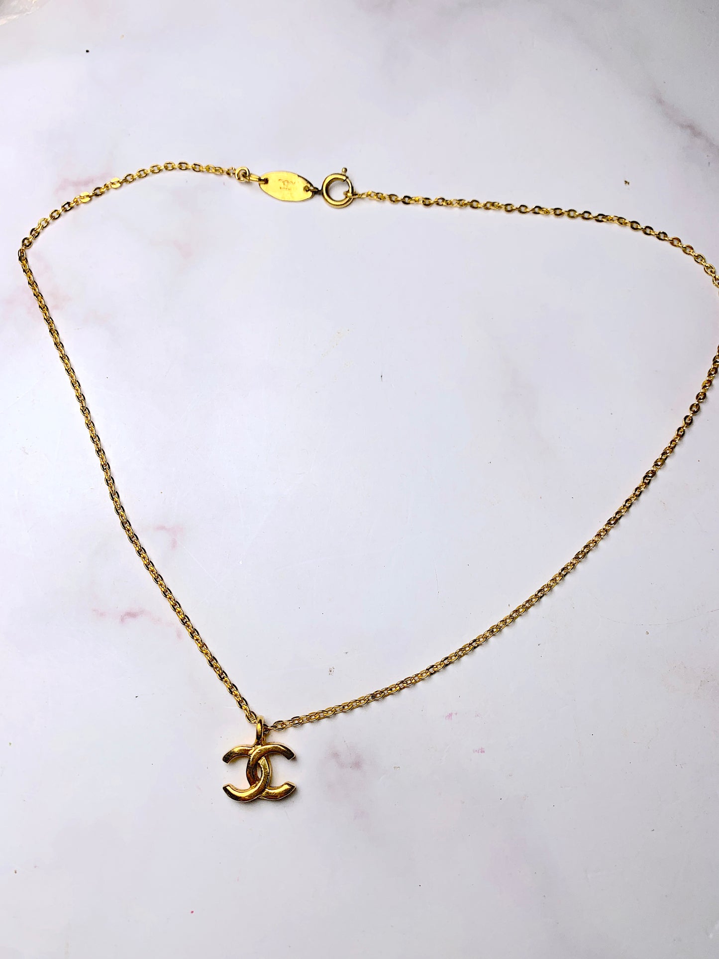 Rare vintage Chanel Gold tone necklace CC - 060224