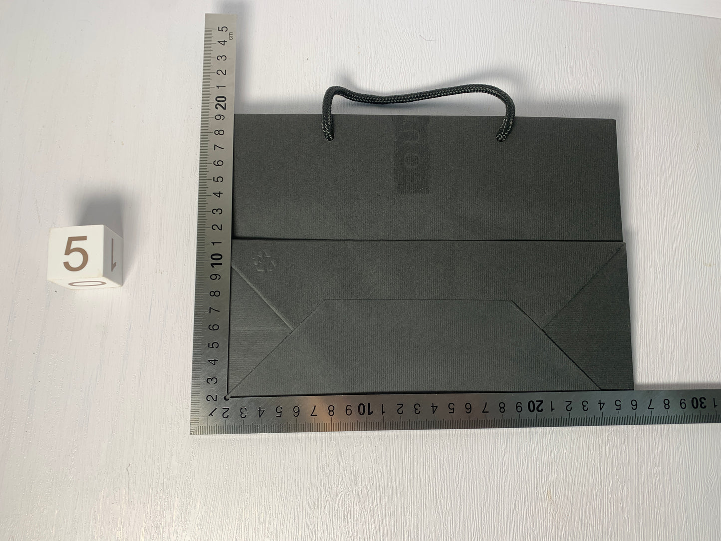 Gucci gift paper bag for wallet handbag jewllery watch jewelly bag- 29JAN