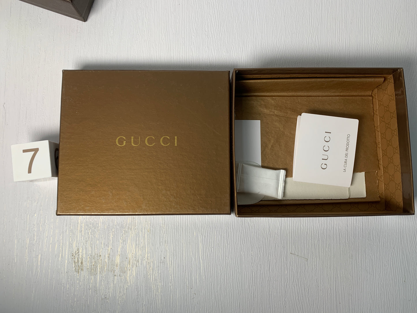 正品 Gucci 盒子禮物手錶錢包珠寶項鍊手鍊 - 28JAN1