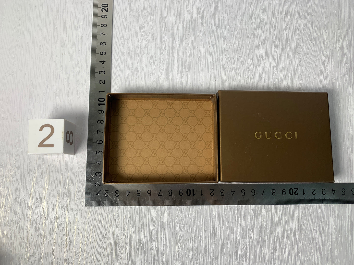 正品 Gucci 盒子禮物手錶錢包珠寶項鍊手鍊 - 30JAN1