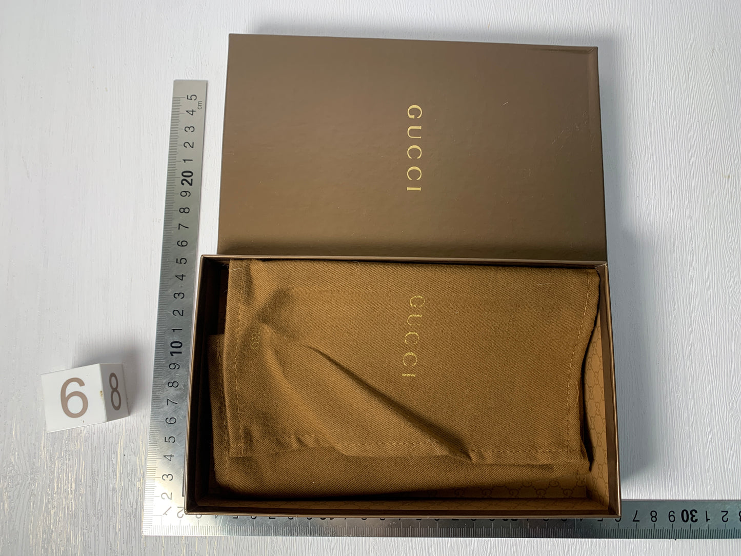 正品 Gucci 盒子禮物手錶錢包珠寶項鍊手鍊 - 30JAN1