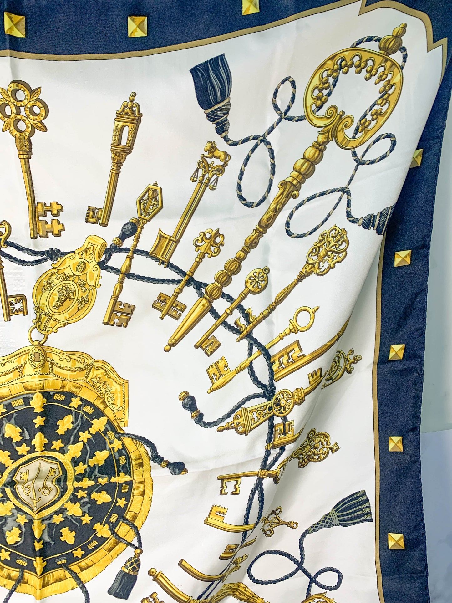 Rare Auth Hermes silk scarf key navy 35" x 35" - 220224