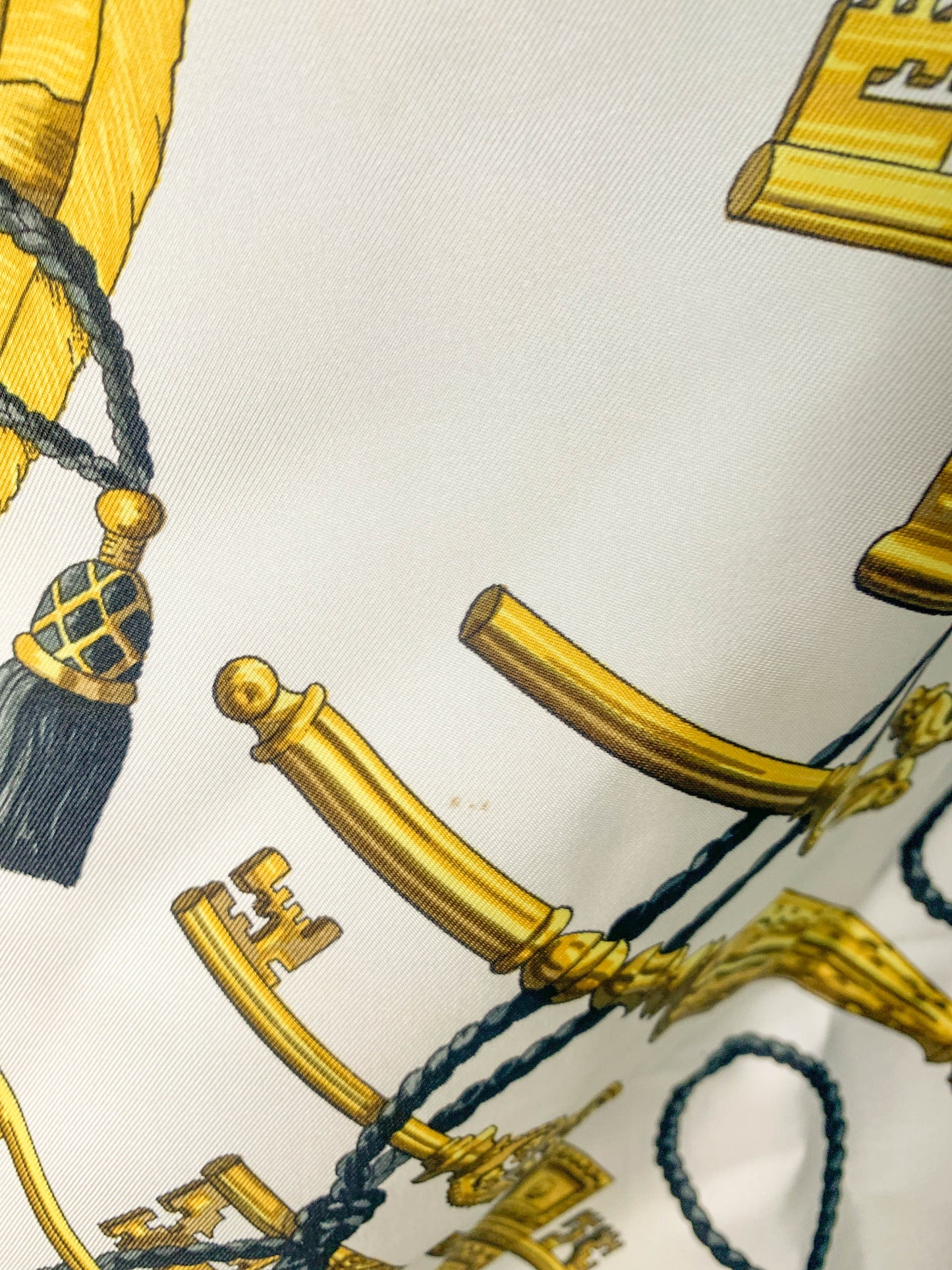 Rare Auth Hermes silk scarf key navy 35" x 35" - 220224