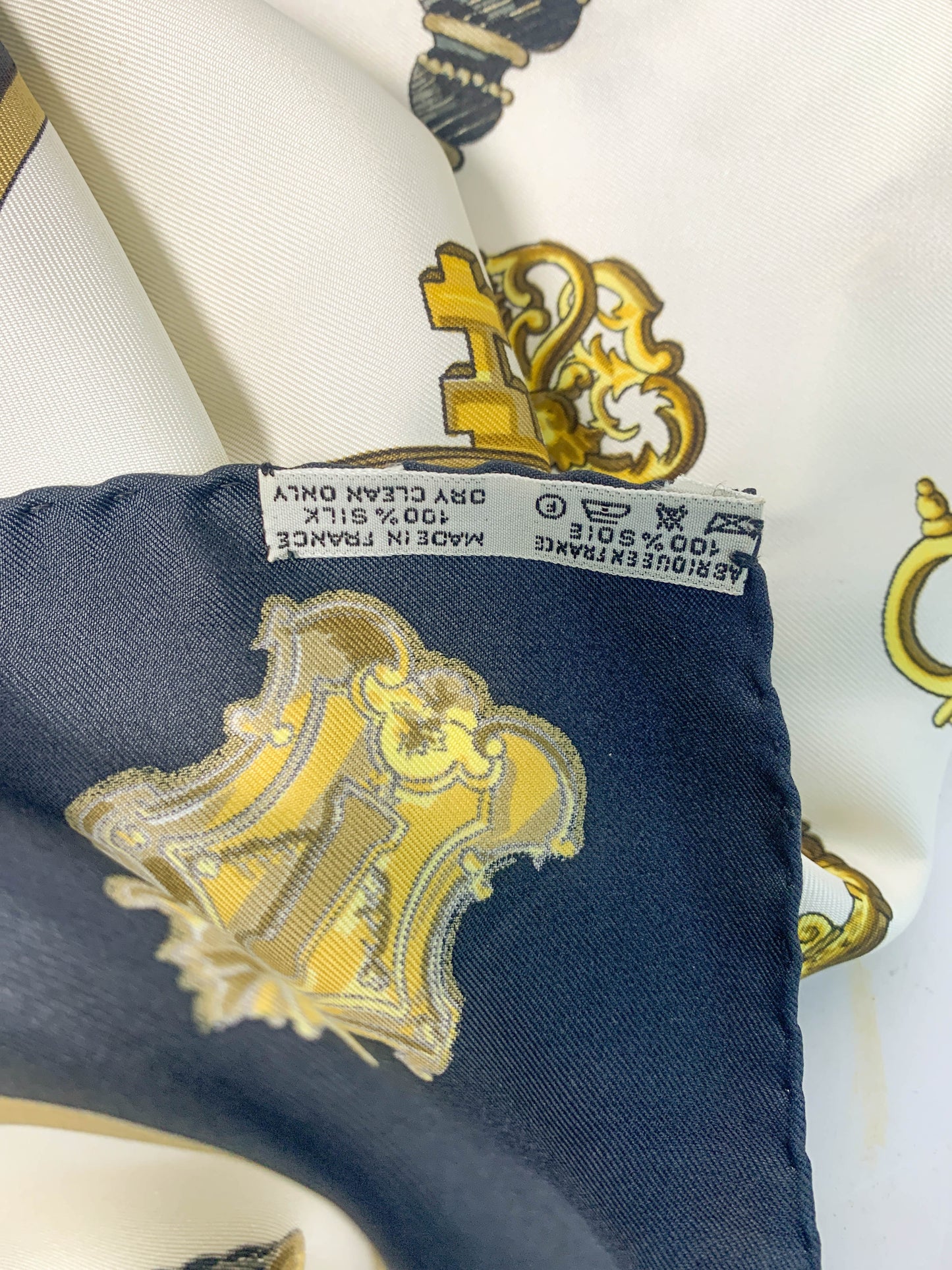 Rare Auth Hermes silk scarf key navy 35" x 35" - 220224