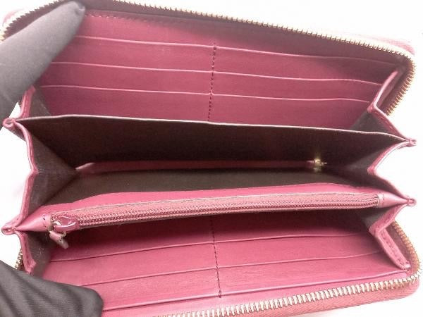 Gucci long wallet good condition