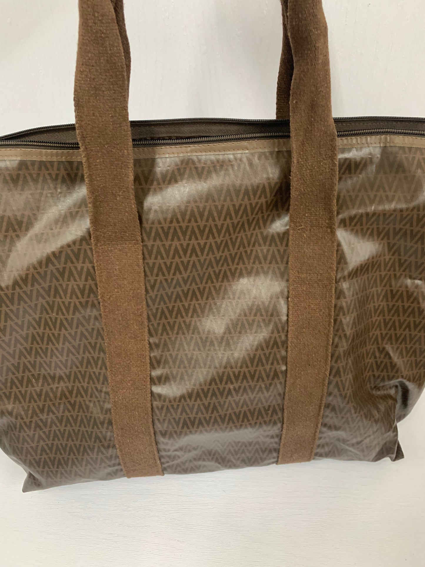 V Mario Valentino made in Italy large garment bag 55W cm x 44H cm (BbW 14 25 Ap