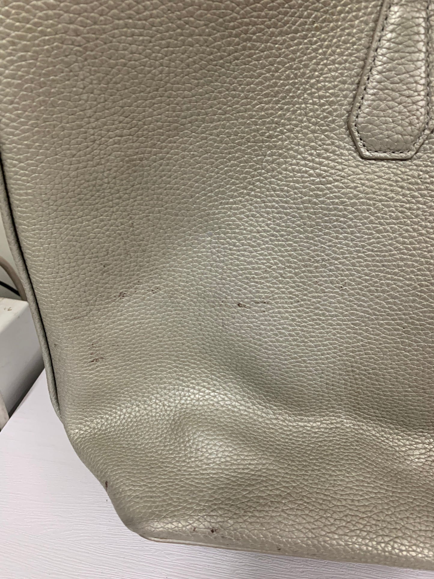 Tory Burch large tote bag in pebbled soft leather tote one shoulder beige 50w x 29H cm(BBW 21 26 Apr 2022)