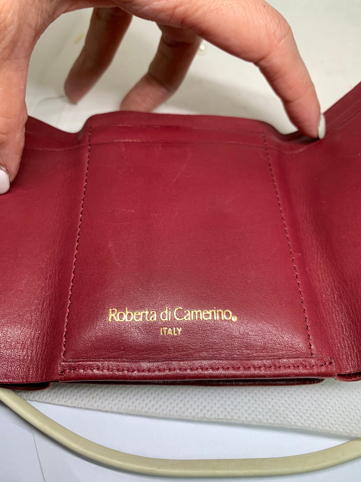 Roberta Di Cameron 紅色錢包 10w x 10H x 21cm(BBW 2022 年 5 月 71 日)