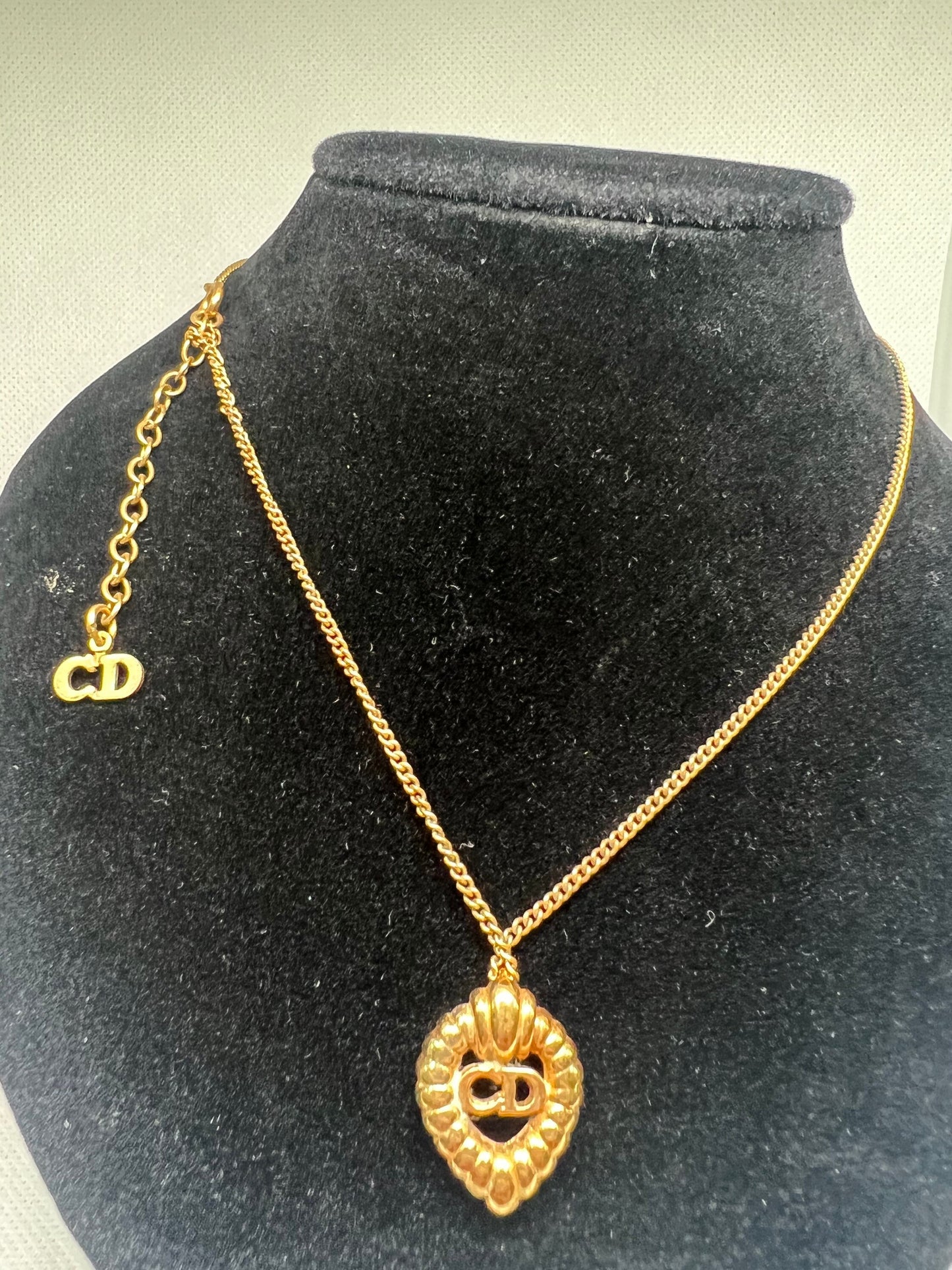 CD Christmas Dior Charm Necklace (20cmx 40cm) (B15 20Apr 22)