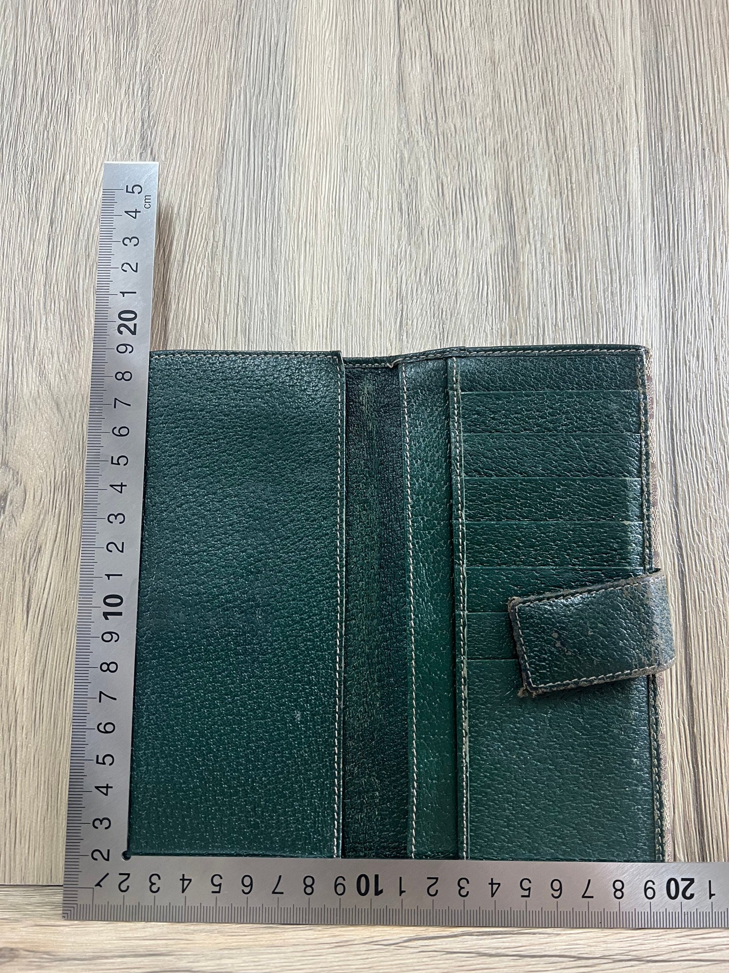 Gucci vintage wallet 18w x 10h cm (3 Jun 22 BBW25)
