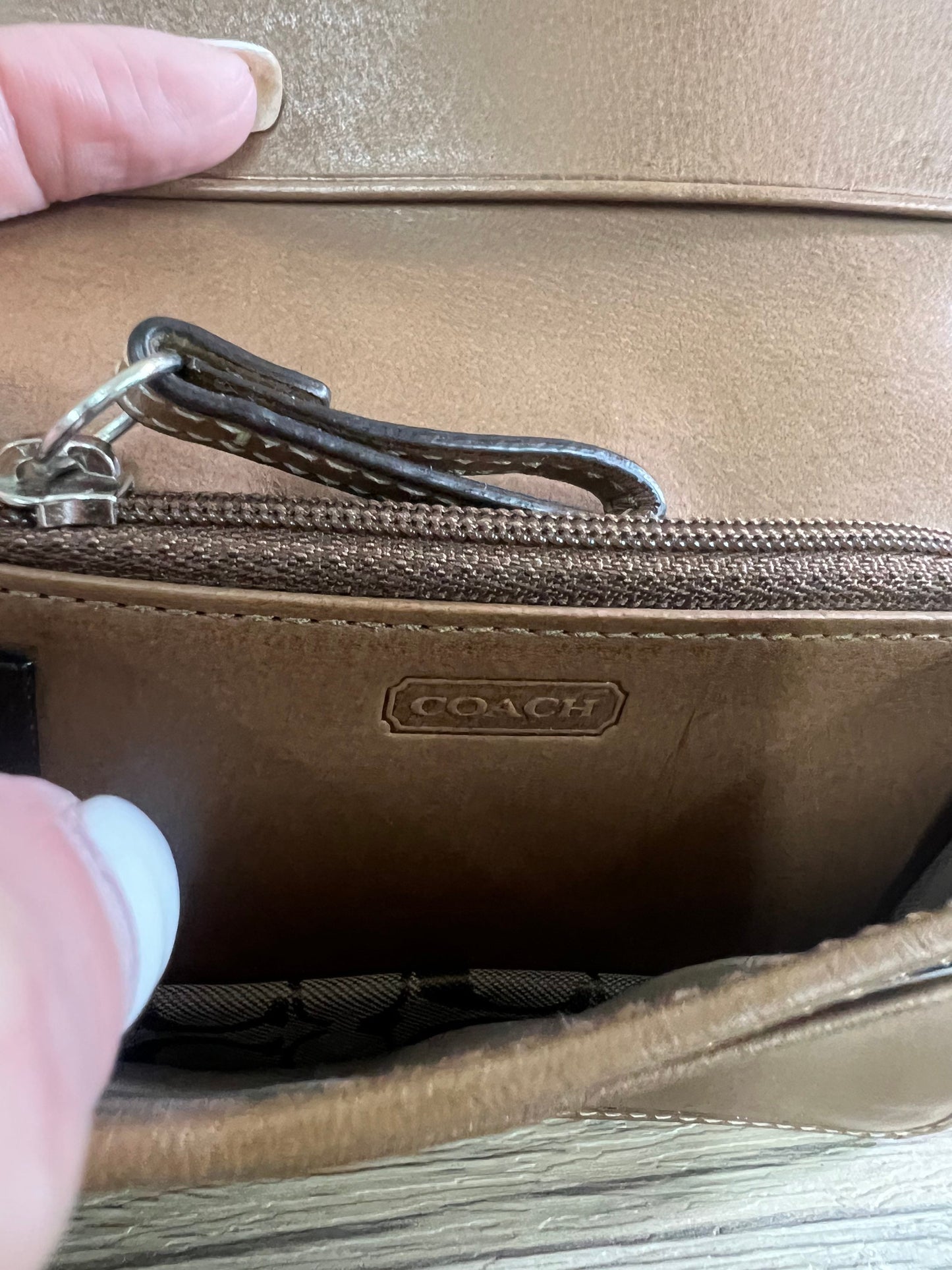 Coach vintage wallet 12w x 17h (3 Jun 22 Bbw23)17