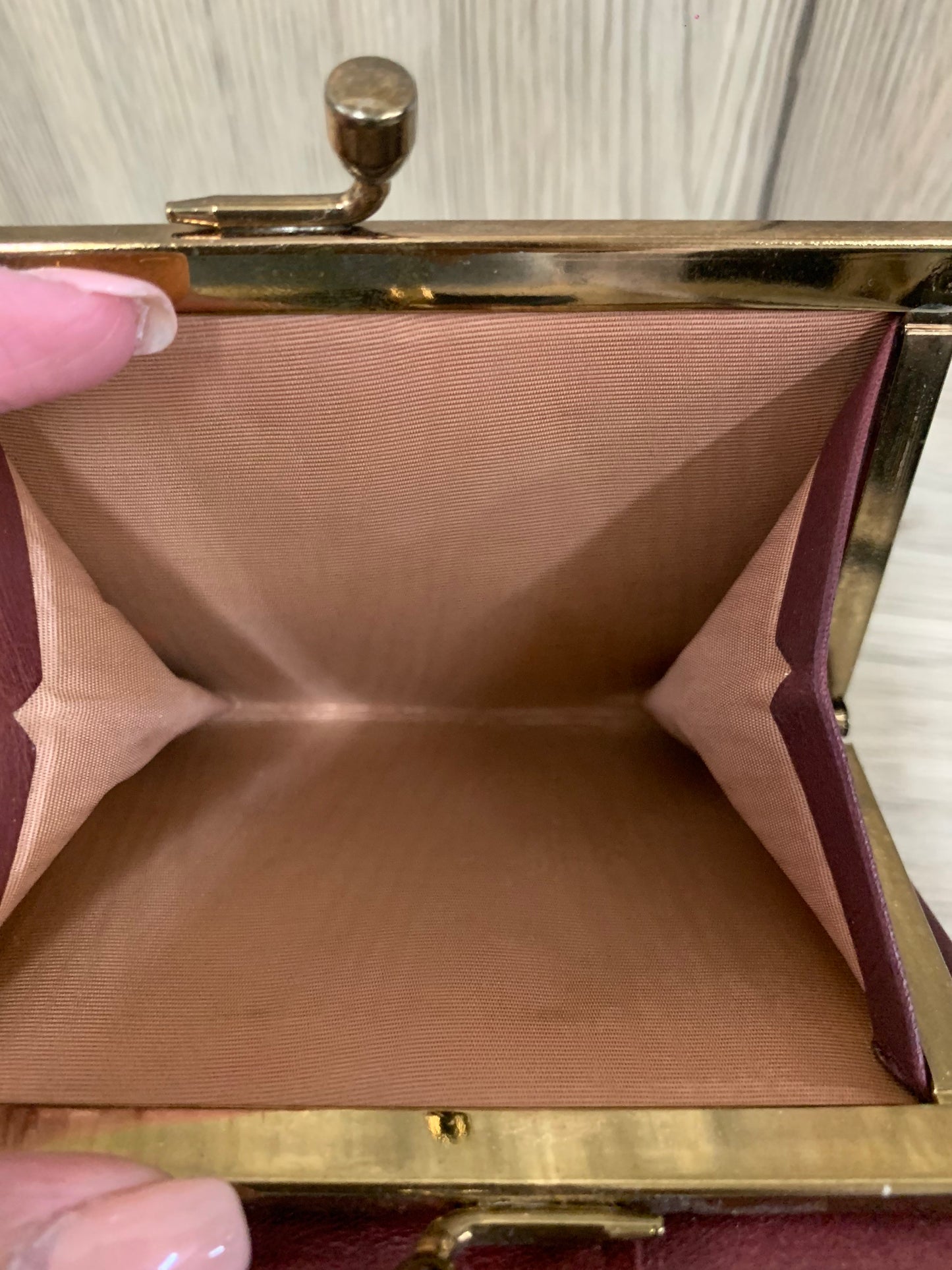 Vintage Christian Dior 紅色錢包 W10 x 11.5H x 21cm(22 年 6 月 13 日 - BBW 51)