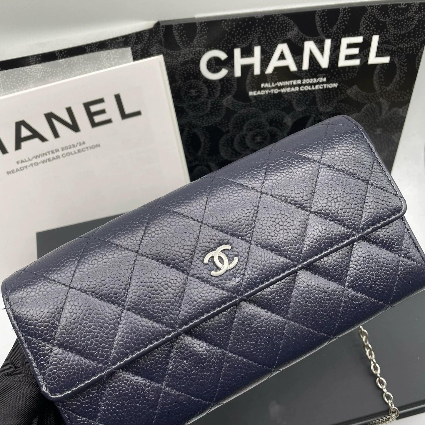 220824-2 CHANEL Chanel CF Deep Sea Blue Croid Sauce Crucket Flip Wallet