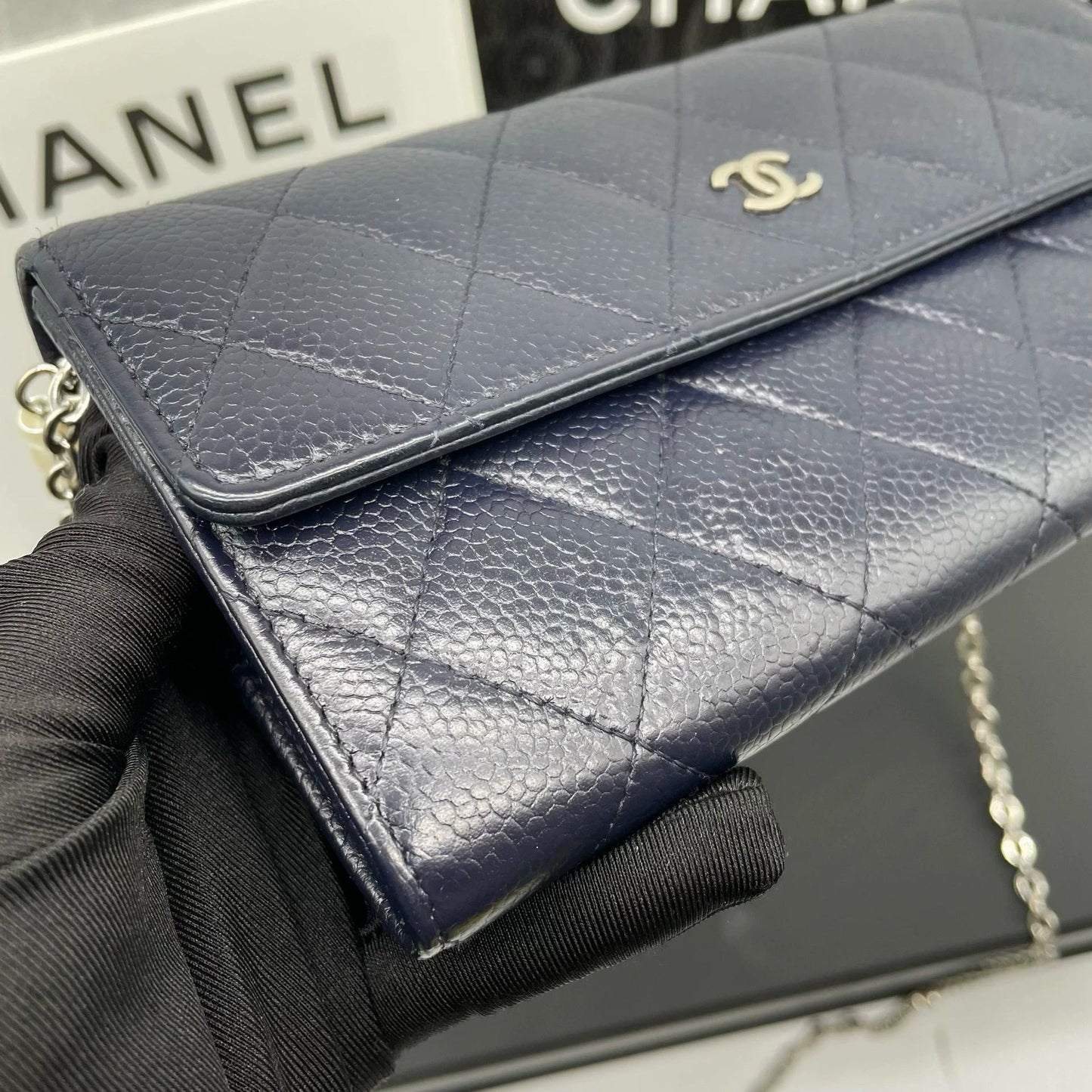 220824-2 CHANEL Chanel CF Deep Sea Blue Croid Sauce Crucket Flip Wallet