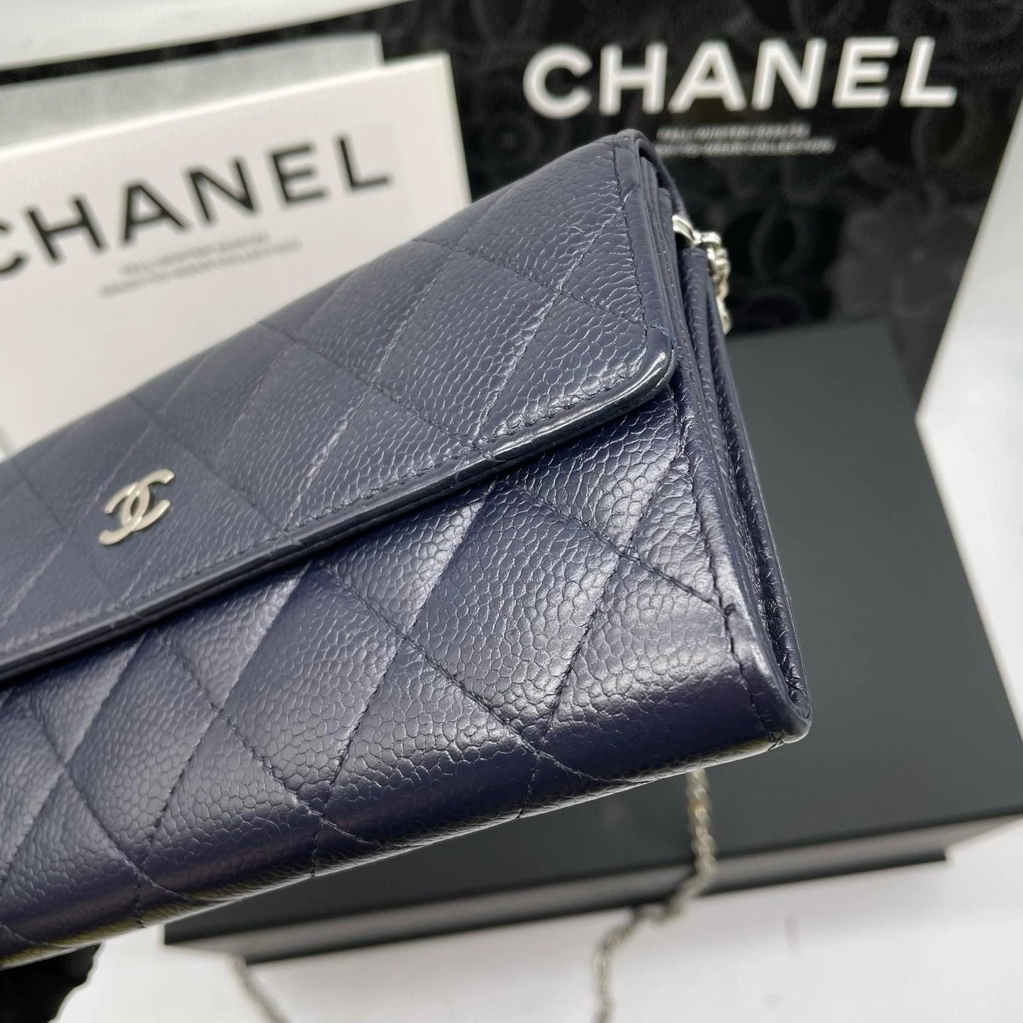 220824-2 CHANEL Chanel CF Deep Sea Blue Croid Sauce Crucket Flip Wallet