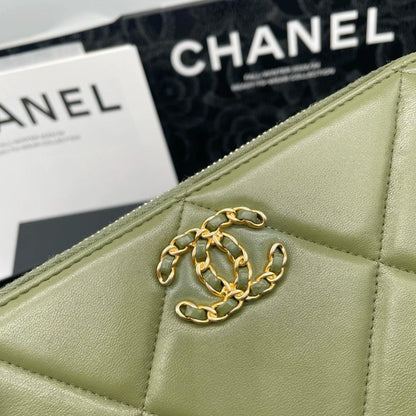 220824-6 CHANEL Chanel 19 series Cuban green wallet