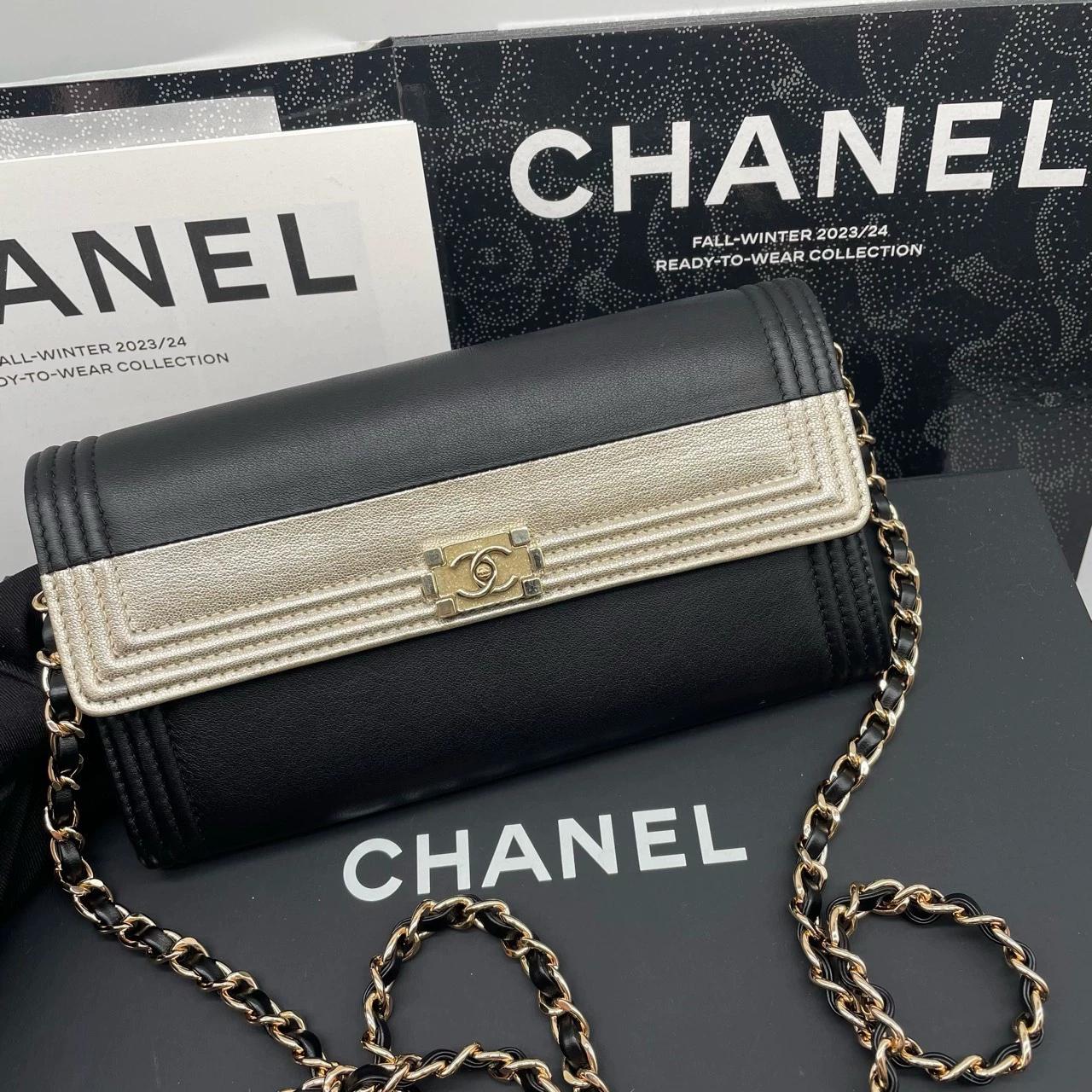 220824-9 CHANEL Chanel Leboy Black Gold Playing Wallet