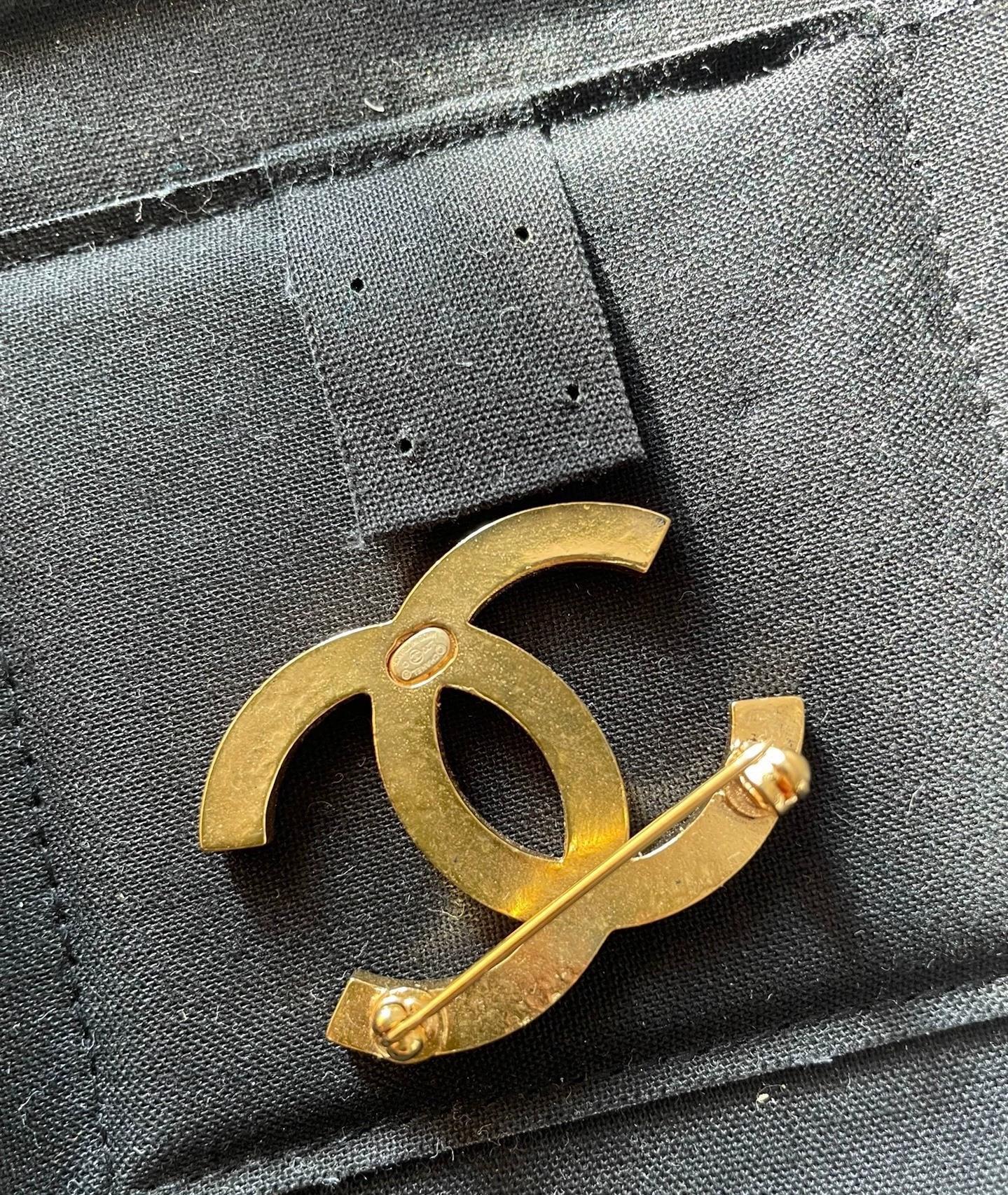 220824-19 Auth Chanel CHANEL Double C gold tone BROOCH PIN CHARM