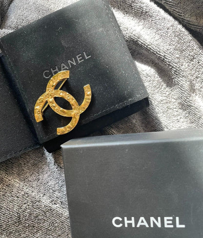 220824-19 Auth Chanel CHANEL Double C gold tone BROOCH PIN CHARM