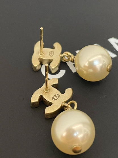 220824-21 Auth CHANEL Black and White Double C Pearl Gold Tone Earrings