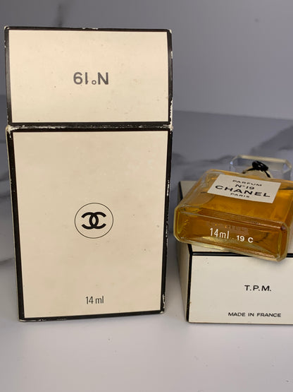 Sealed Chanel No.19 14ml 1/2 oz  Parfum Perfume  - 230425