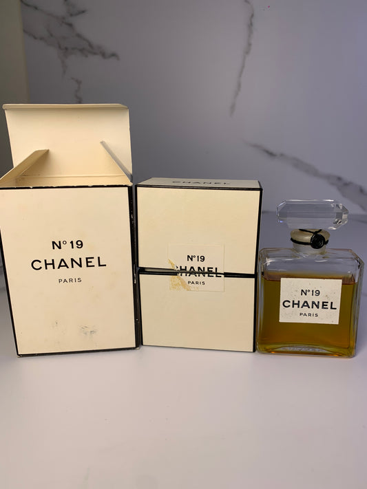 Chanel No. 19  28ml 1 oz Parfum Perfume  - 230425