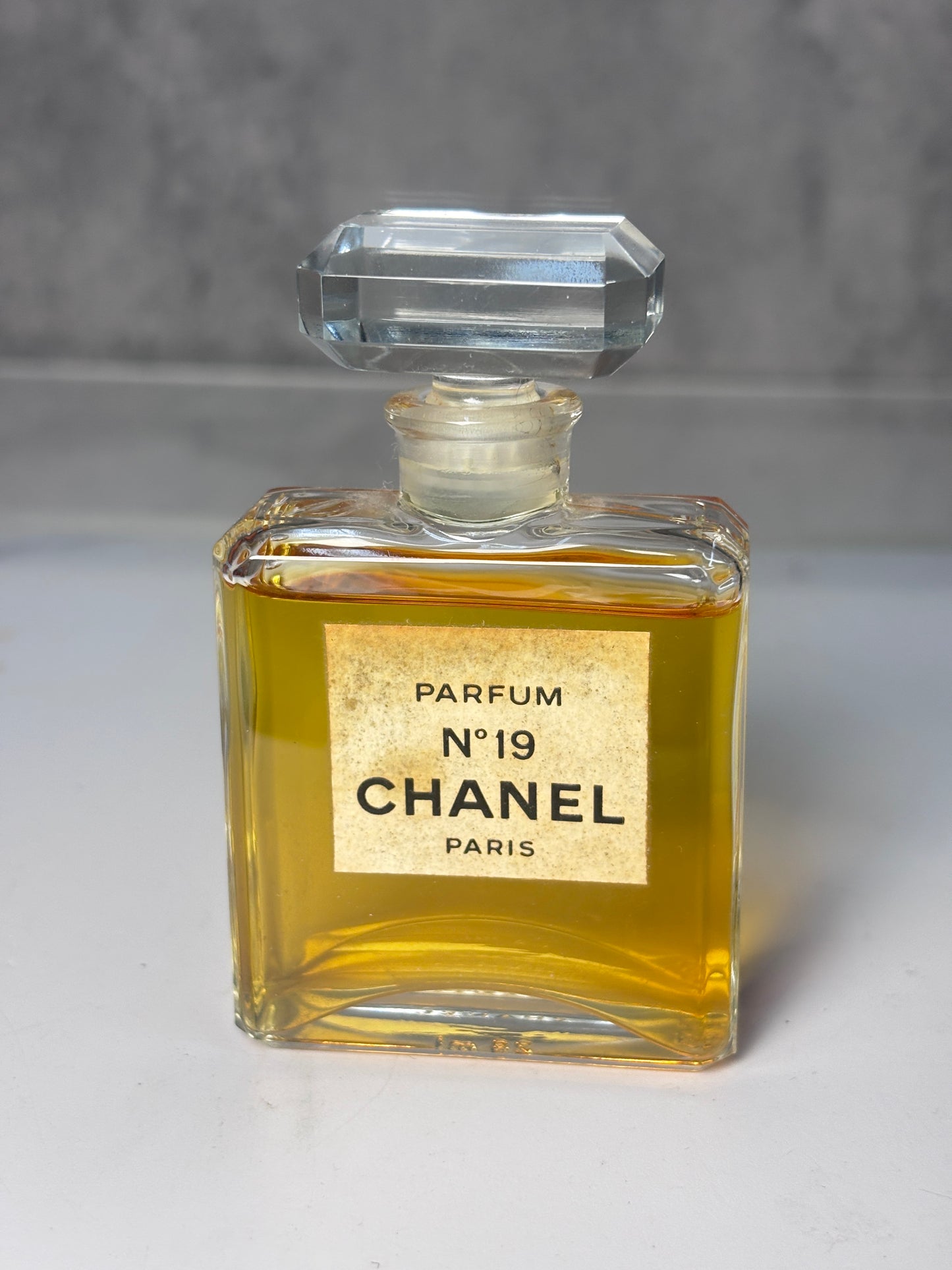 Chanel - Unisex Chanel No. 19  Parfum  28ml 1 oz   - INSTOCK 210126