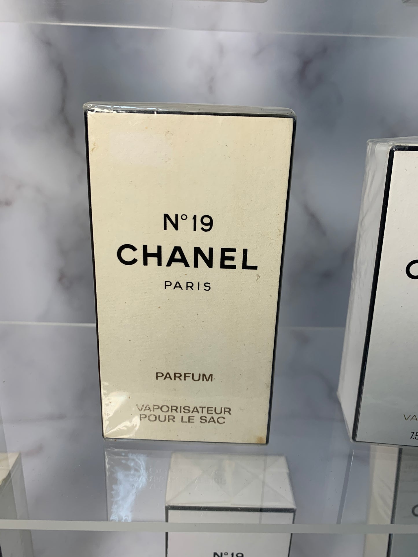 Sealed Chanel No. 19 parfum perfume 7.5 ml 1/4 oz - 060224