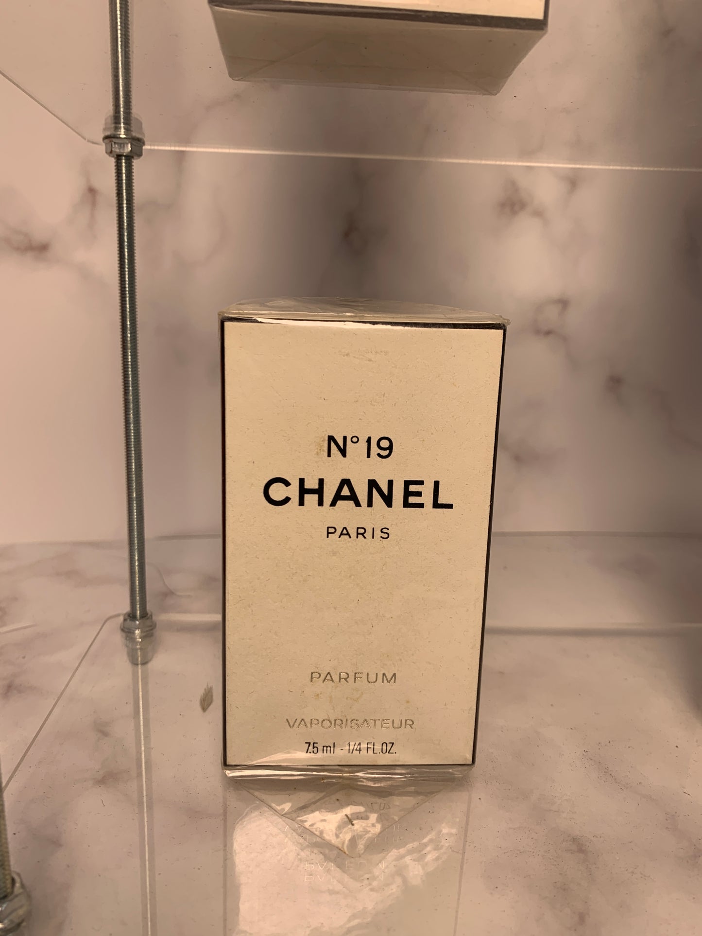 Sealed Chanel No. 19 parfum perfume 7.5 ml 1/4 oz - 060224