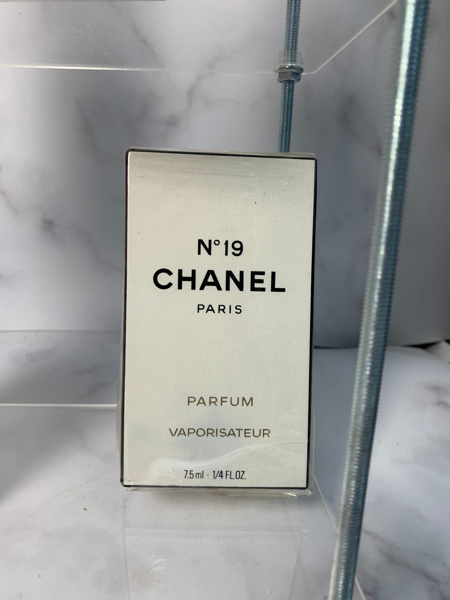 Sealed Chanel No. 19 parfum perfume 7.5 ml 1/4 oz - 060224