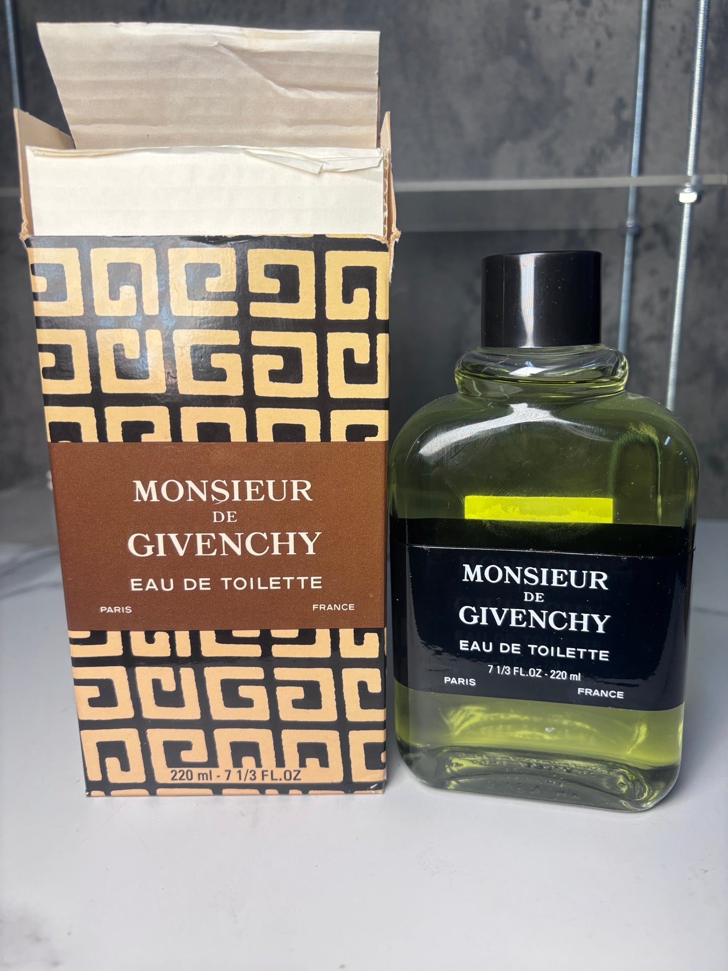 Givenchy - Men Monsieur de Givenchy Eau de Toilette Eau de Toilette EDT 220 ml   - INSTOCK 270126