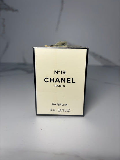 Auth Chanel 14ml No. 19 1/2 oz Parfum Perfume - 120225