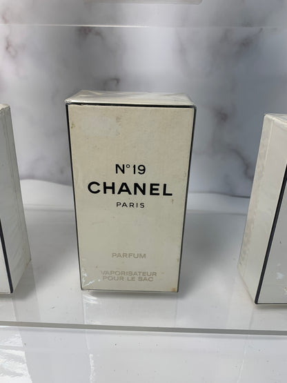 Rare Sealed Chanel no. 19 7.5ml 1/4 oz parfum perfume - 250325 A