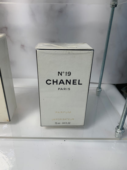 Rare Sealed Chanel no. 19 7.5ml 1/4 oz parfum perfume - 250325 A