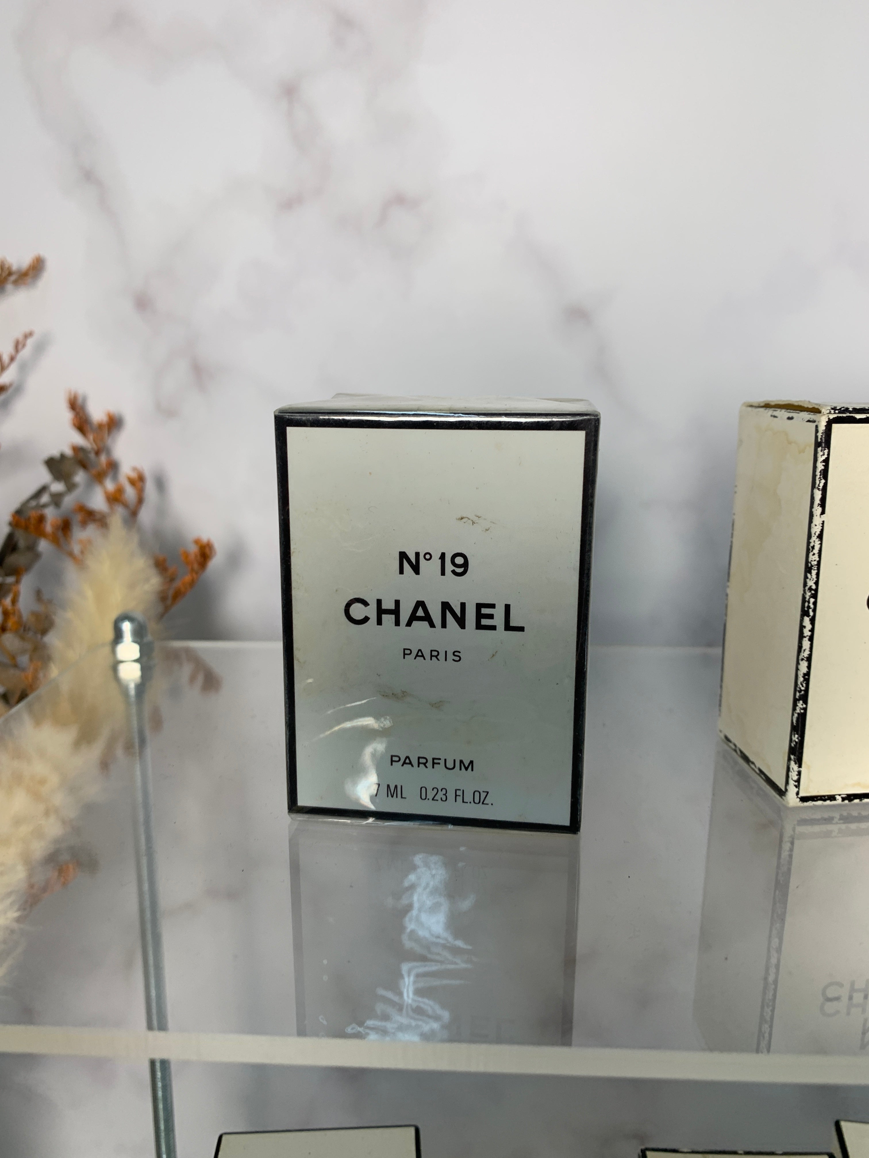 Rare Chanel No. 19 7ml 1/4 oz Parfum Perfume - 250324 D – Trendyground