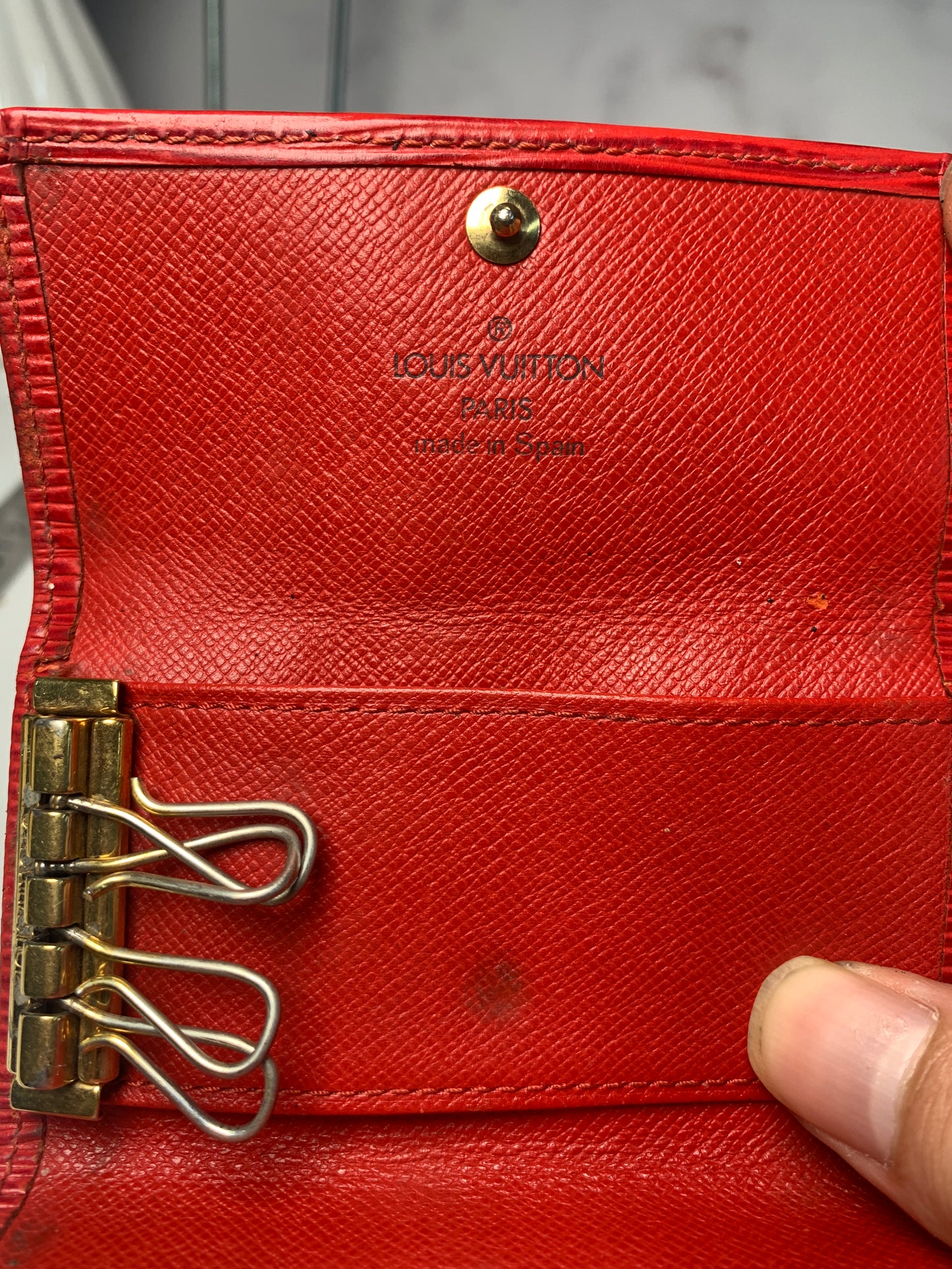 Rare Women Louis Vuitton EPI key holder wallet    - 040424