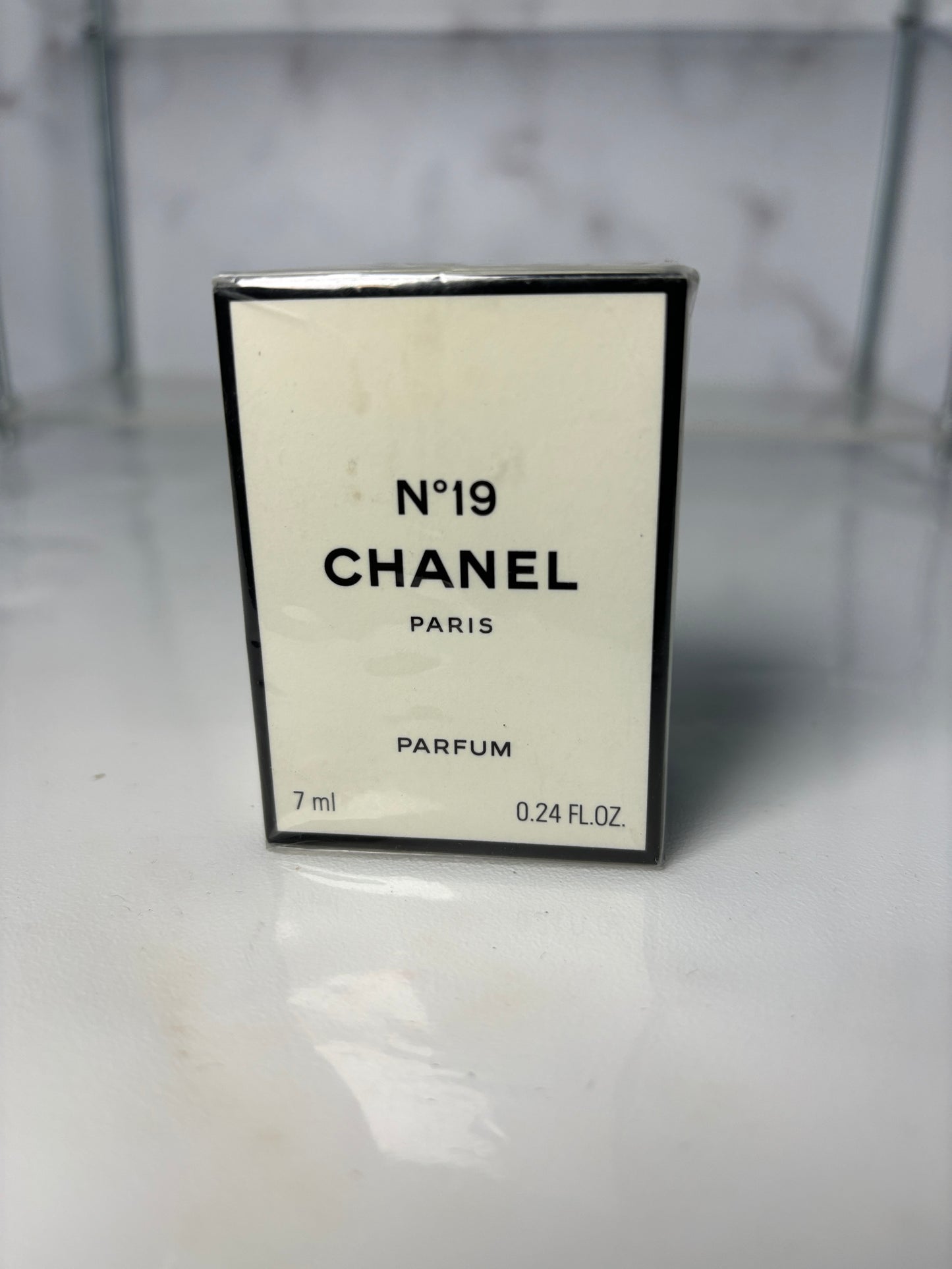 Sealed Chanel No.19 7ml 1/4 oz Parfum Perfume   - 140524