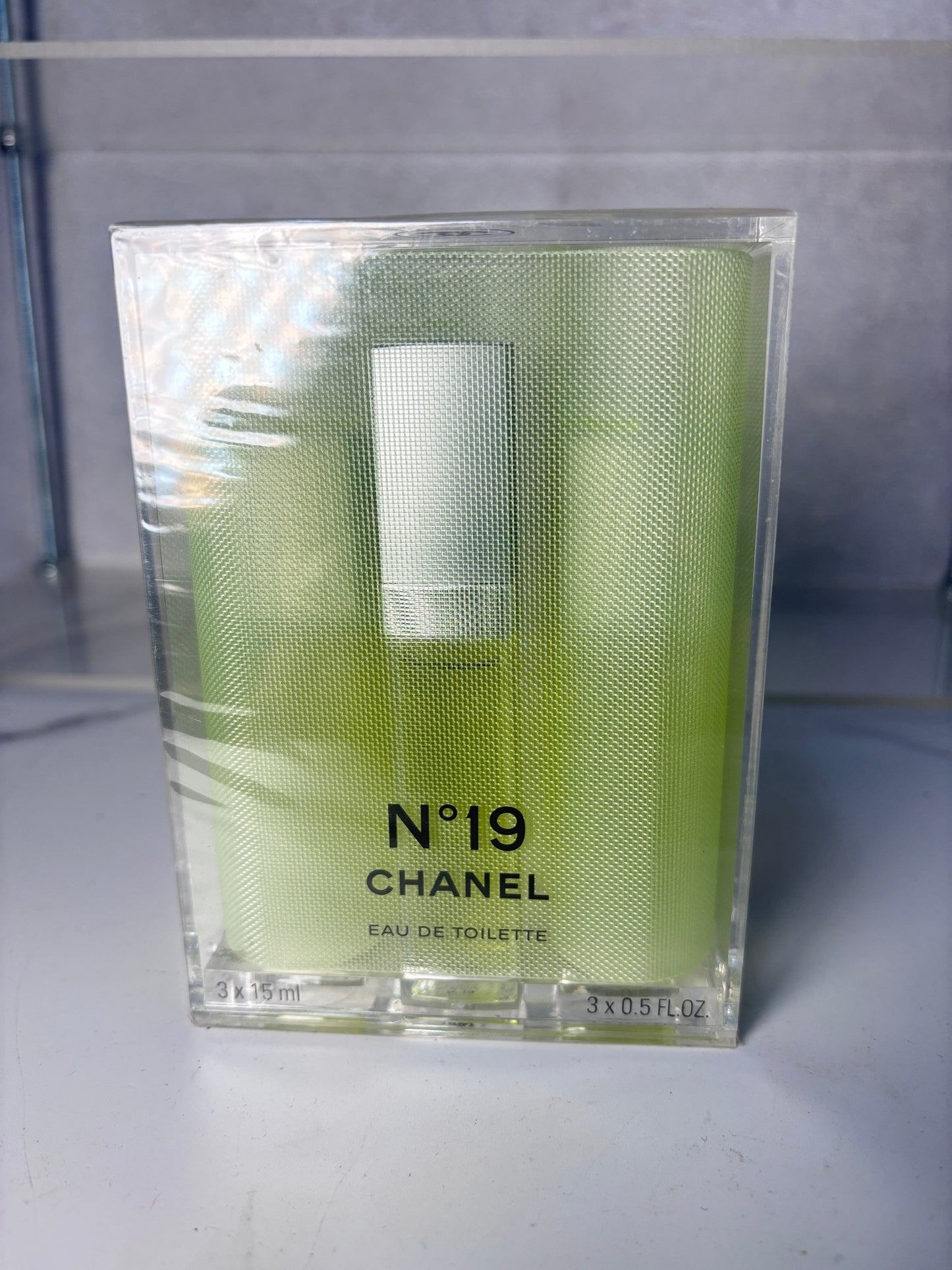 Sealed Chanel No. 19   Eau de toilette EDT 3 x 15ml   - TRE 230627