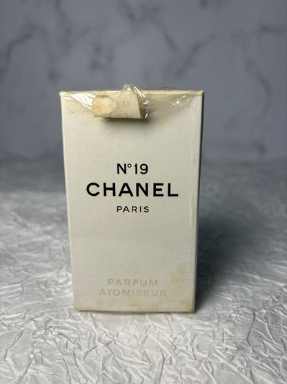 Sealed Chanel No. 19 10ml 1/3 oz Parfum perfume 80's    - 040824