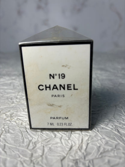 Sealed Chanel No. 19 7.5ml 1/4 oz Parfum Perfume   - 230824