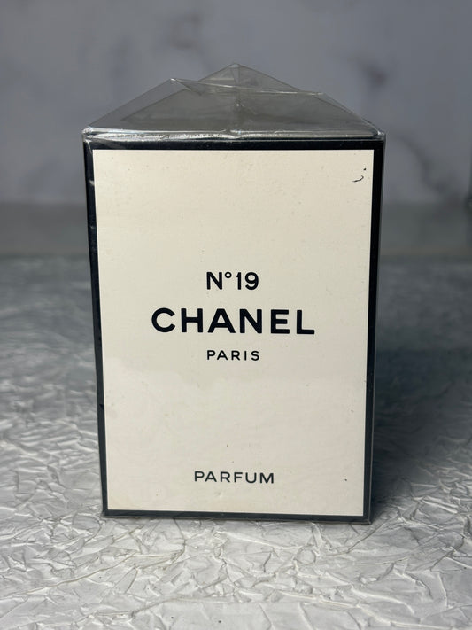 Rare  Sealed Chanel No. 19  28 ml 1 oz  Parfum perfume    - 181024-35