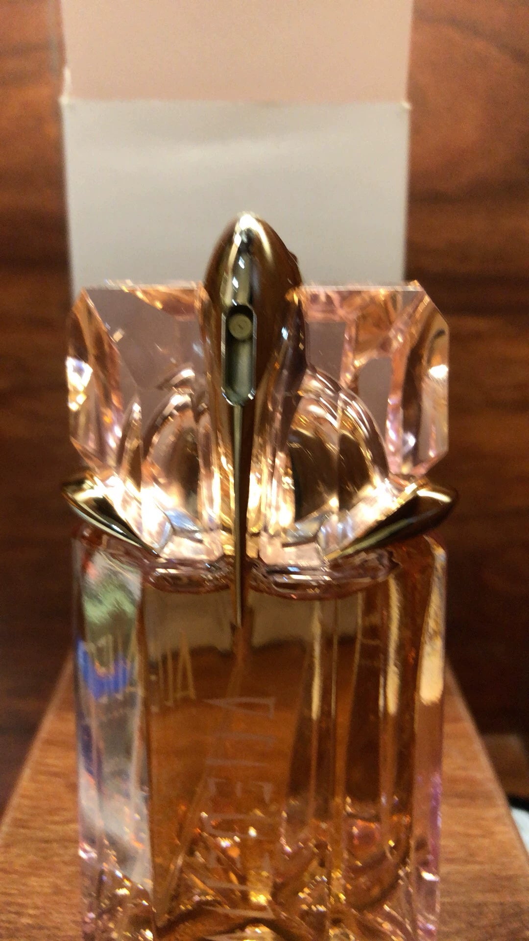 030526-46 Mugler Flora Fututa EDT 60ML 2 oz