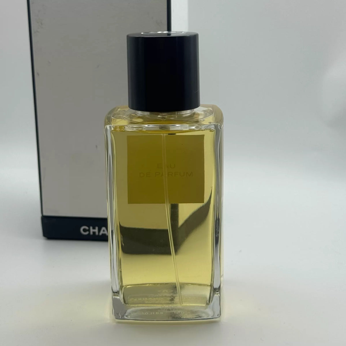 151026-38 Chanel Wutong Shadow Wood 200ml 6.8 oz