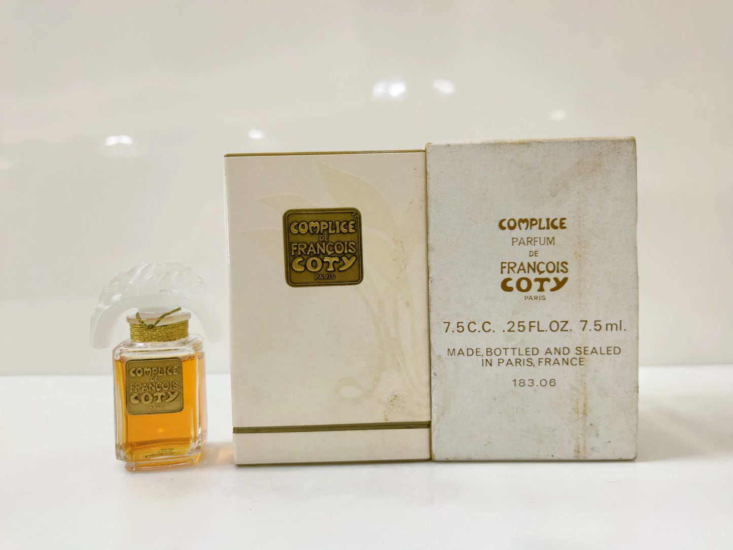 100826-104 Coty compolice parfum7. Parfum 5ml 0.2 oz