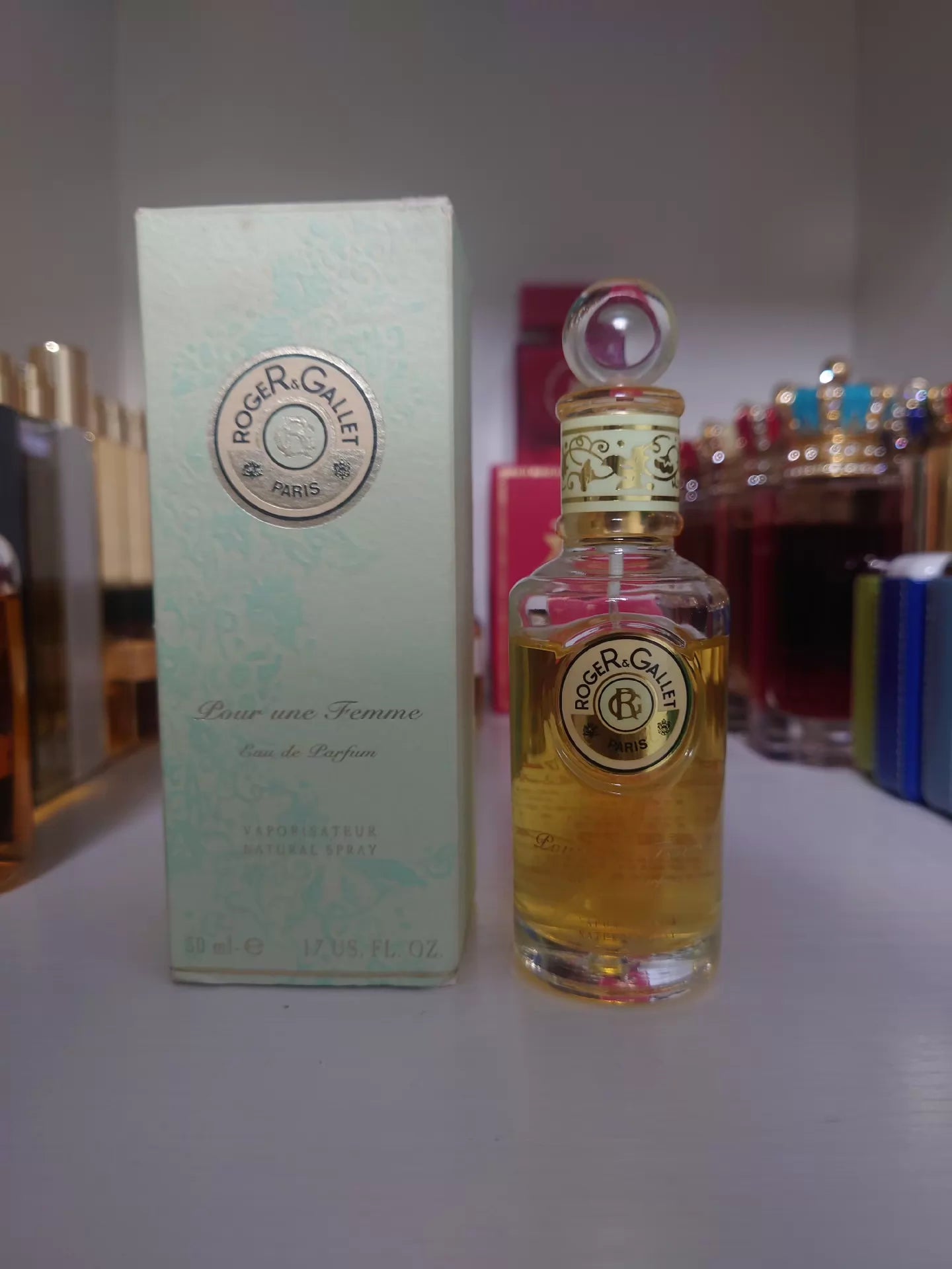 110826-192 Champagne Gray eponymous Perfume