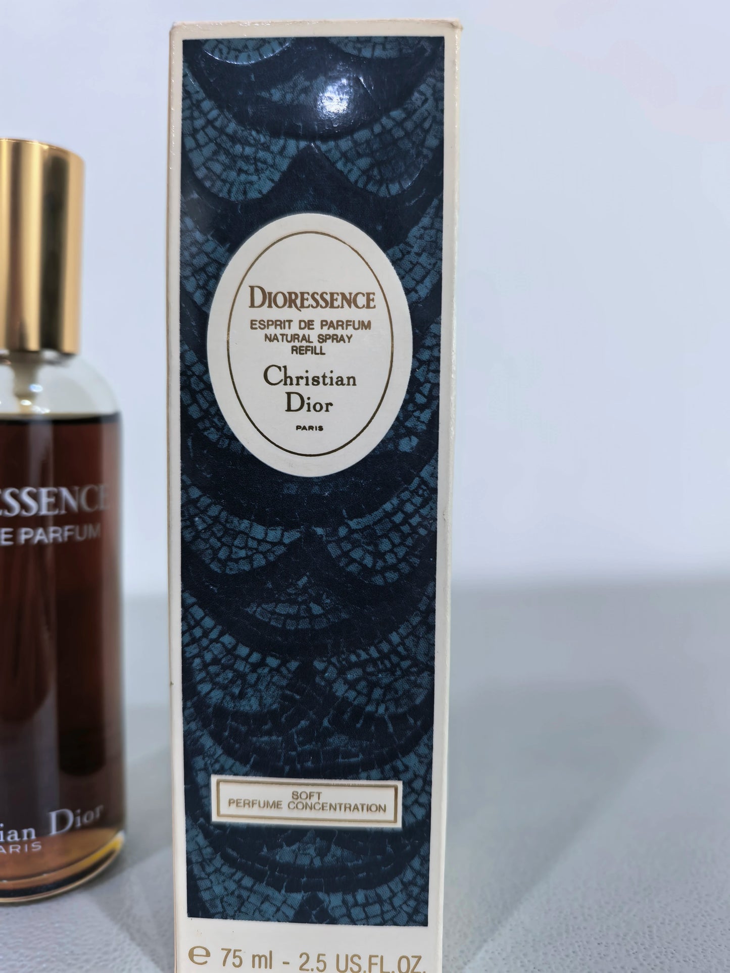 200826-17 Dior essence ESP refill. Parfum 75ml 2.5 oz
