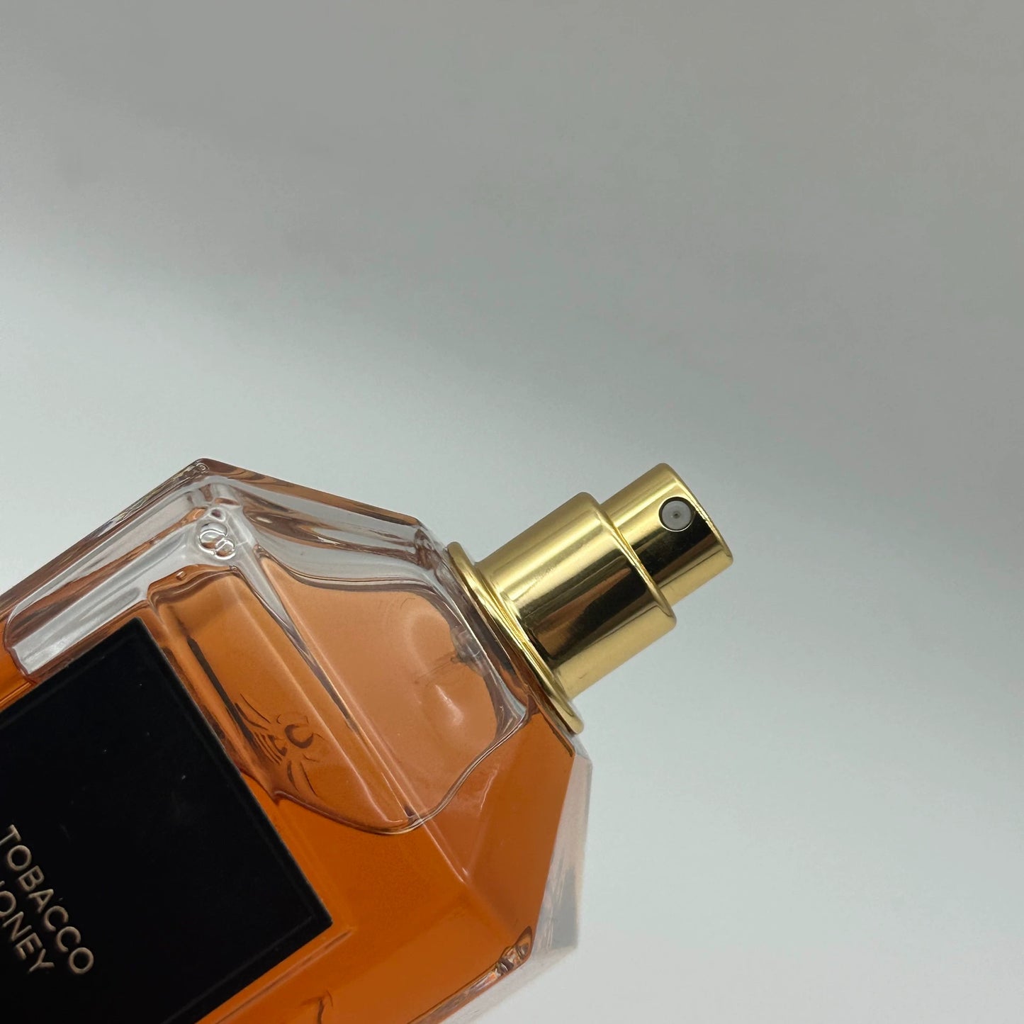 011225-15 Guerlain 200ml 6.8oz Tobacco Honey EDP