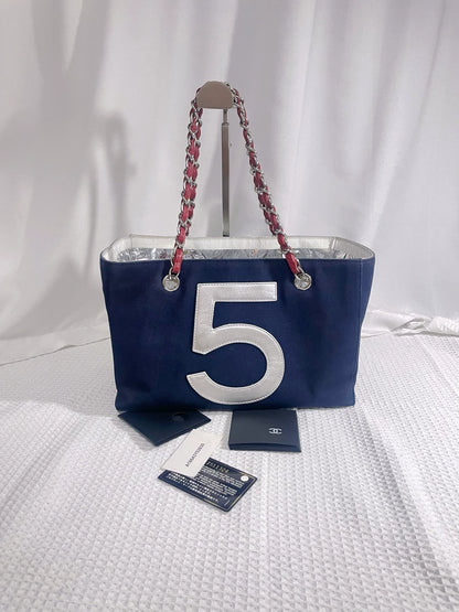 221124-70 Auth CHANEL Navy medium chain handbag shoulder bag