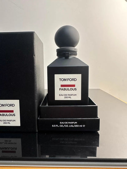 250626-4 Tom Ford Fabreuse is full. 250ml 8.5 oz