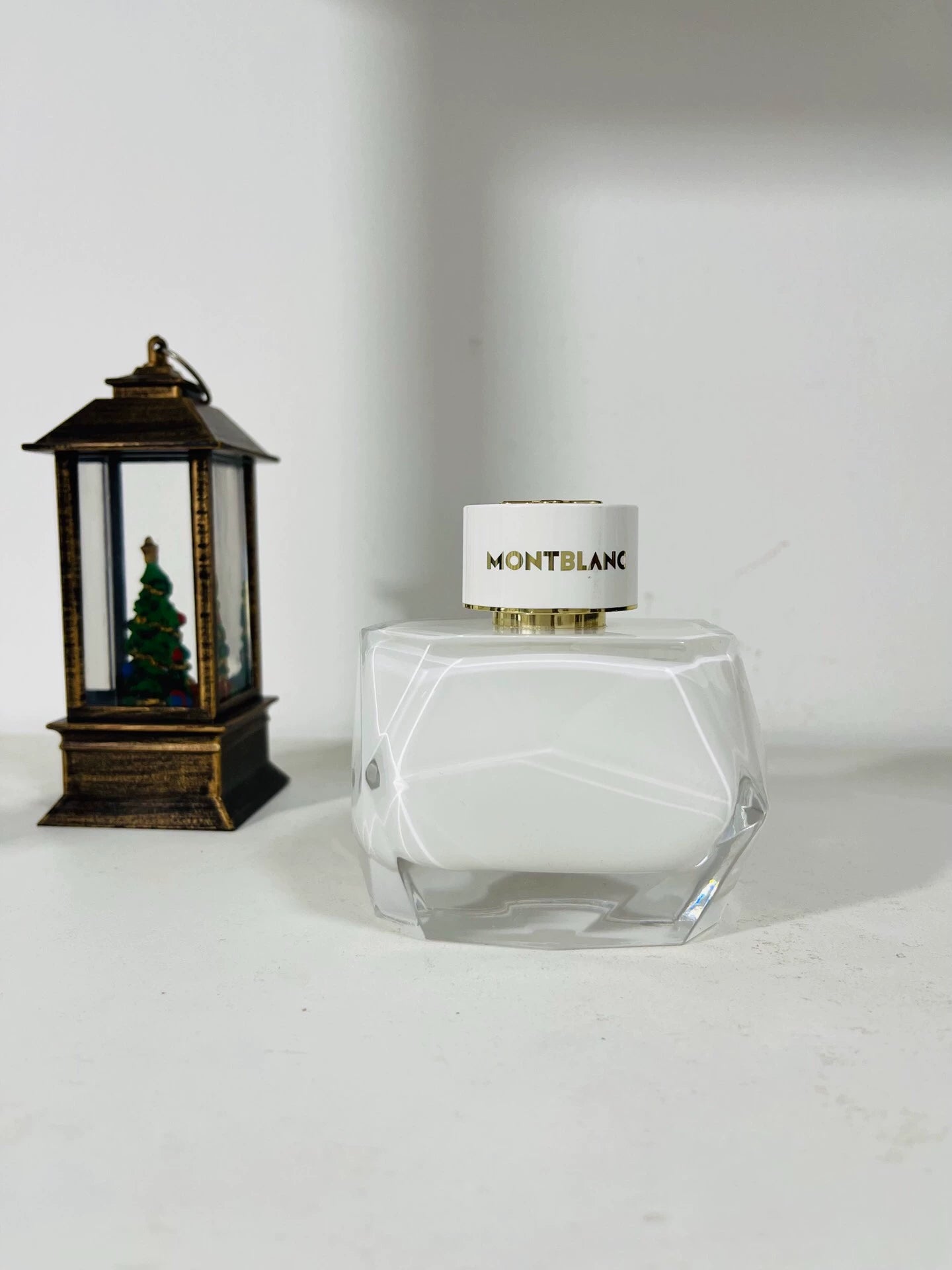260526-156 Montblanc Pure White Seal Parfum 90ml 3 oz